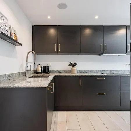 Апартаменты Modern Ground Floor With Private Garden In Nueva Andalucia