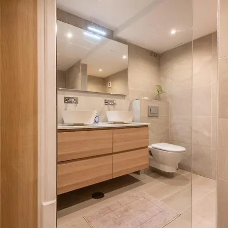 Modern Ground Floor With Private Garden In Nueva Andalucia ماربيا