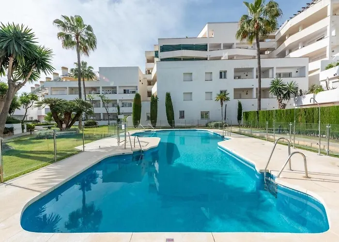Apartment Modern Ground Floor With Private Garden In Nueva Andalucia