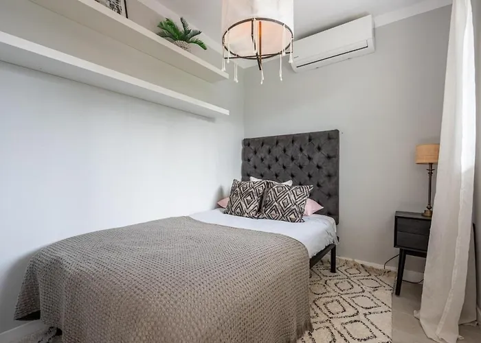 Apartment Modern Ground Floor With Private Garden In Nueva Andalucia Marbella