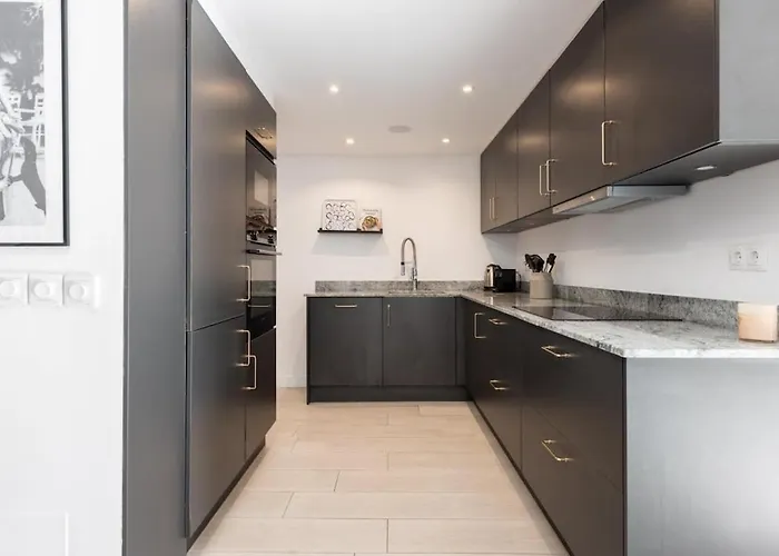 Apartment Modern Ground Floor With Private Garden In Nueva Andalucia Marbella