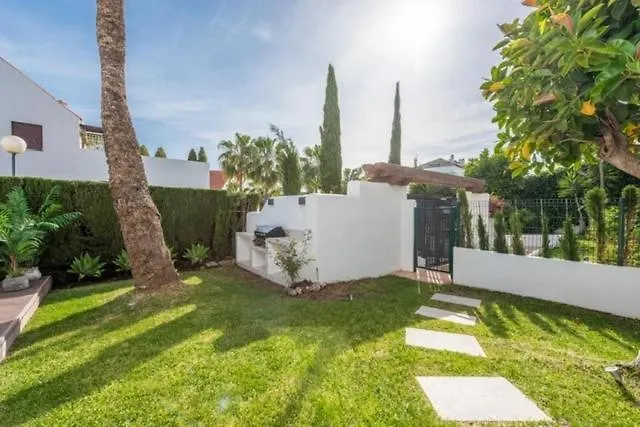 Apartment Modern Ground Floor With Private Garden In Nueva Andalucia *