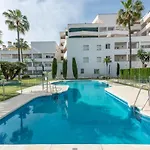Apartment Modern Ground Floor With Private Garden In Nueva Andalucia