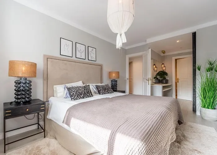 Modern Ground Floor With Private Garden In Nueva Andalucia